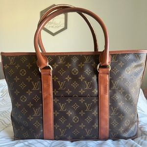 ⛔️SOLD⛔️ LV Canvas Sac Weekend Monogram